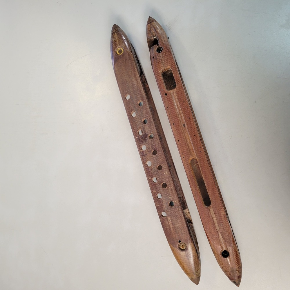 Vintage Wooden Textile Loom Shuttles Set of Two Weaver Tools Draper and Formica - Picture 7 of 12